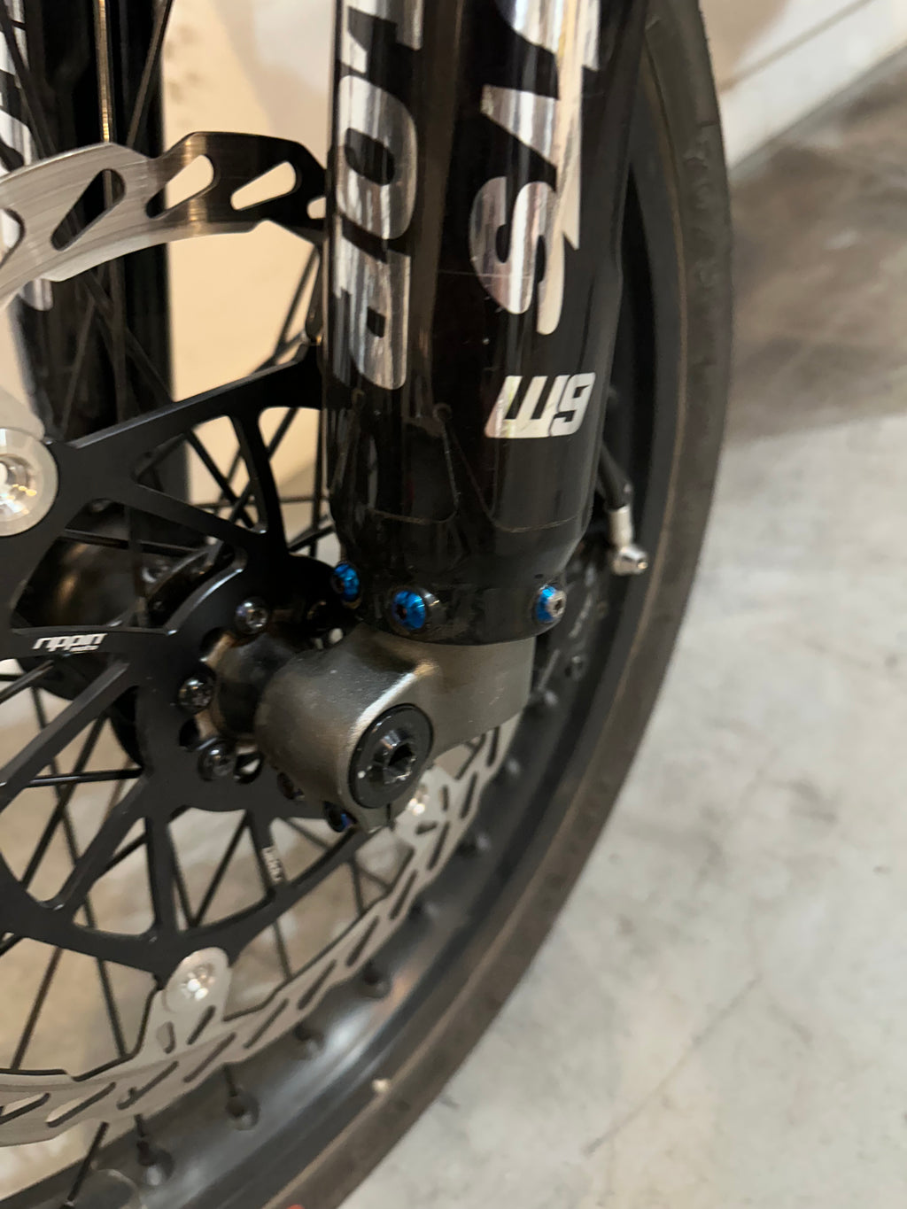 Surron LBX/UB fork guard Titanium Bolts